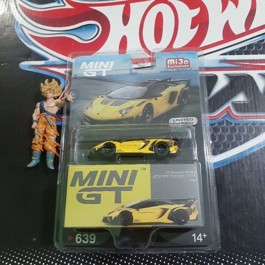 Mini GT LB-Silhouette WORKS Lamborghini Aventador GT EVO yellow 639 sealed