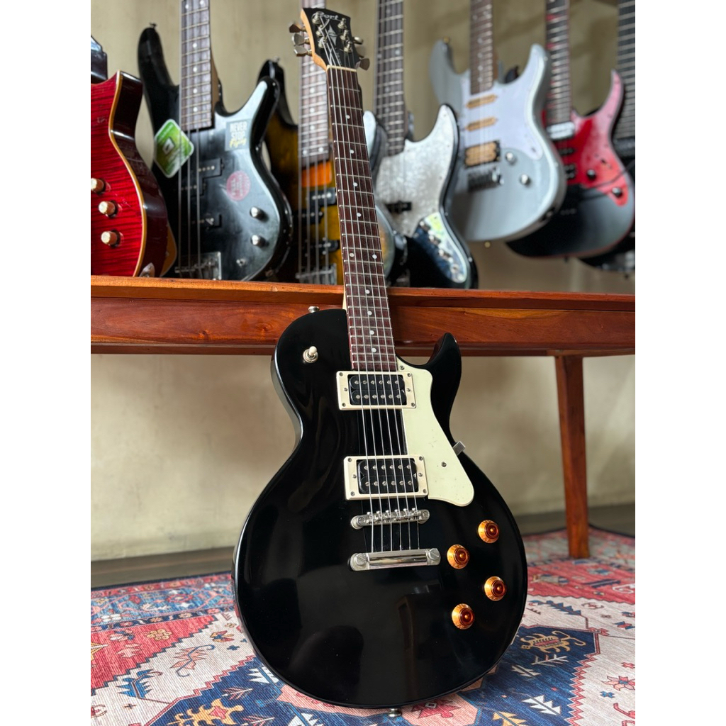 Gitar Elektrik Cort CR100 Black – Les Paul Style Second Hand Mulus