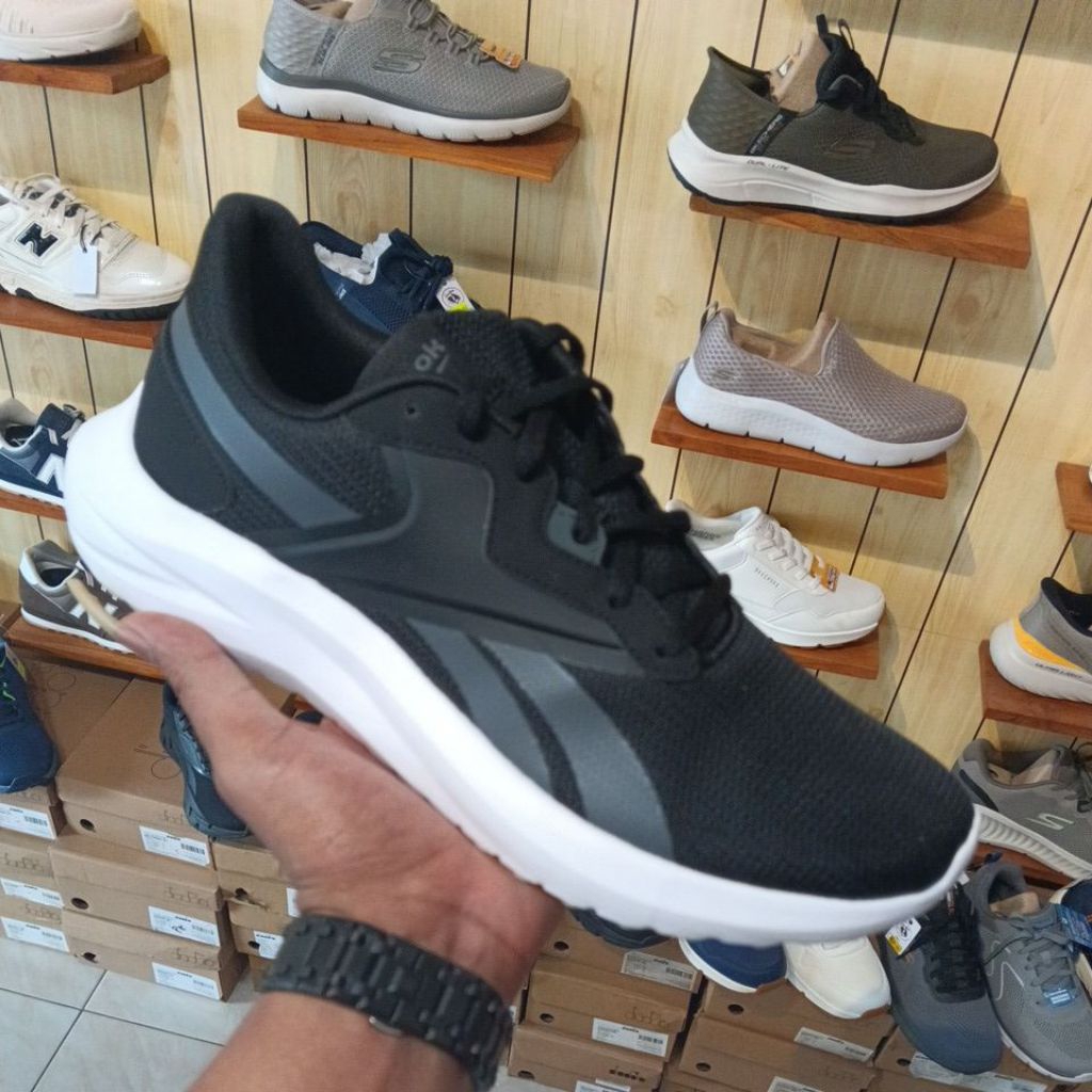 sepatu Reebok original