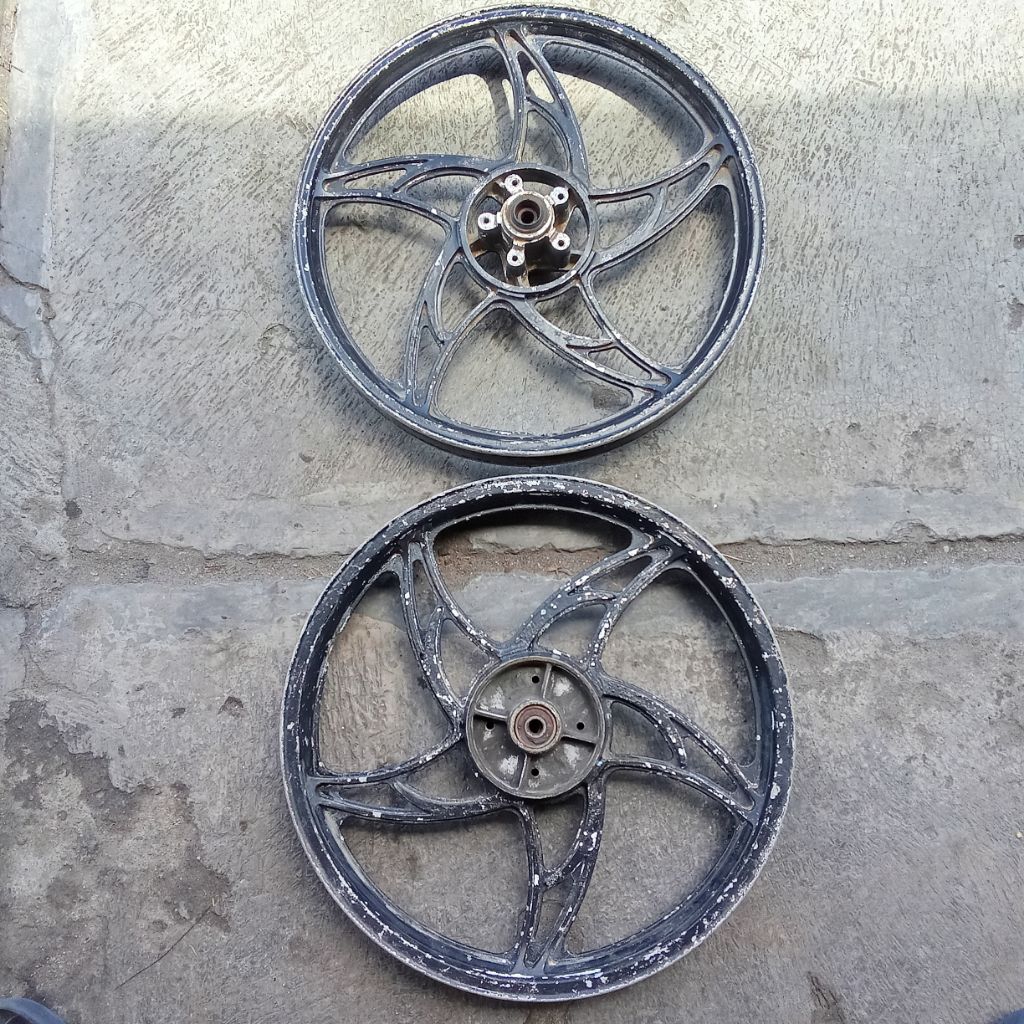 Velg racing palang 3 Baut 4 140x160 R17 supra x revo supra fit grand legenda warna hitam doff 2nd ko