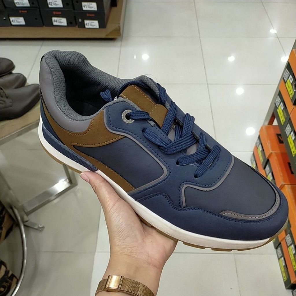 Sepatu Casual WATCHOUT Original