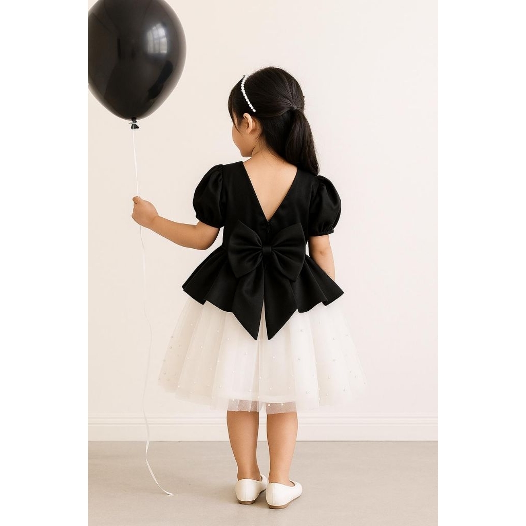 Gaun V Hitam-Putih Elegan Anak