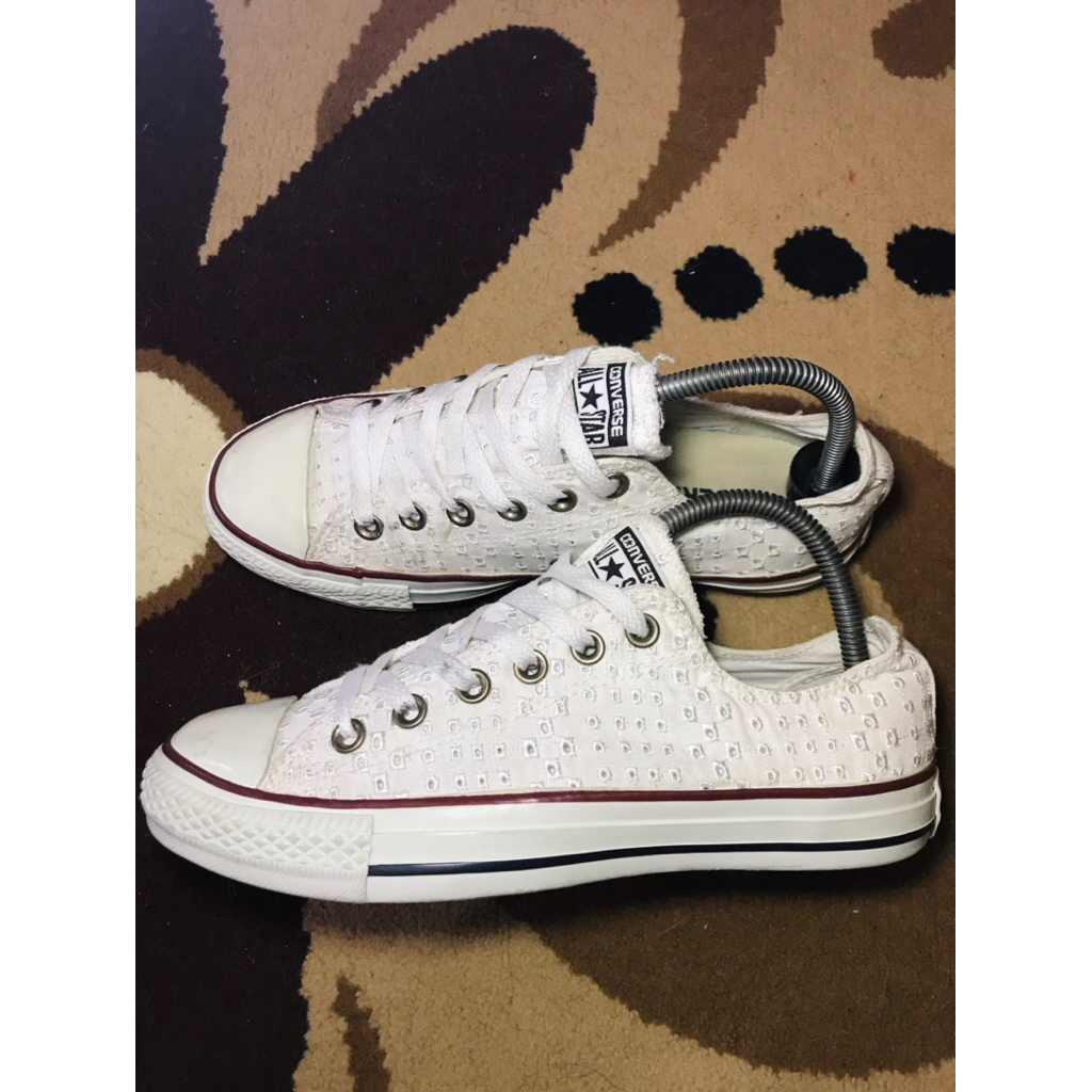 Sepatu second Converse All Star (Size 39)