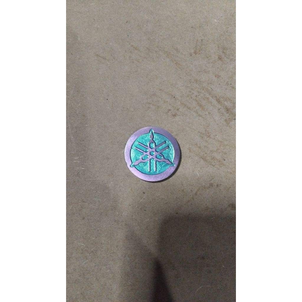 logo yamaha garputala.Titanium