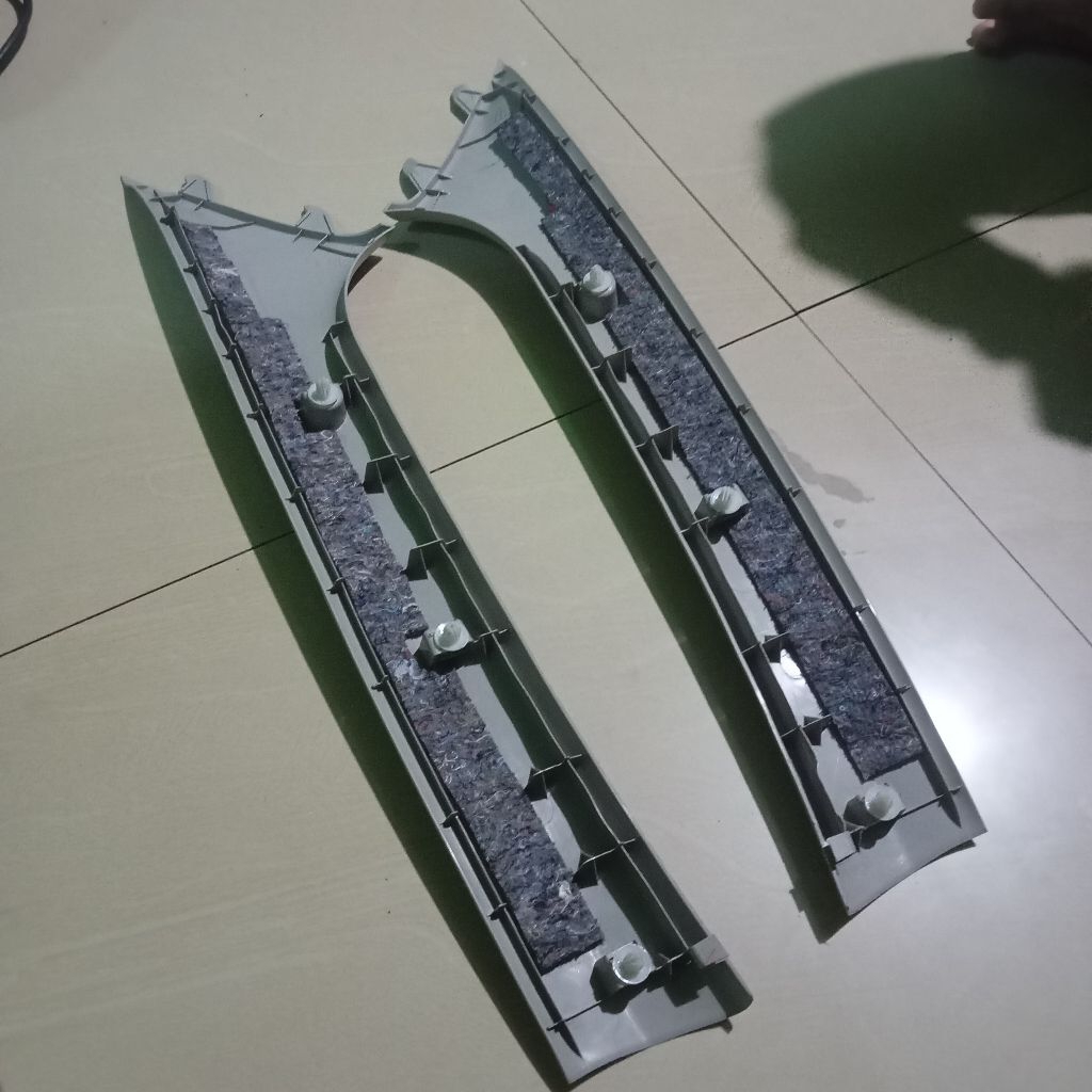 Pilar kaca depan avanza xenia 2012-2021