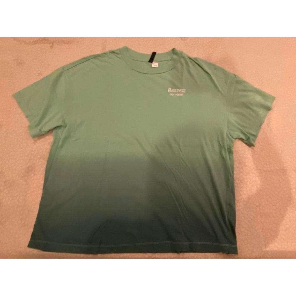 preloved kaos HM ijo tosca (ori)