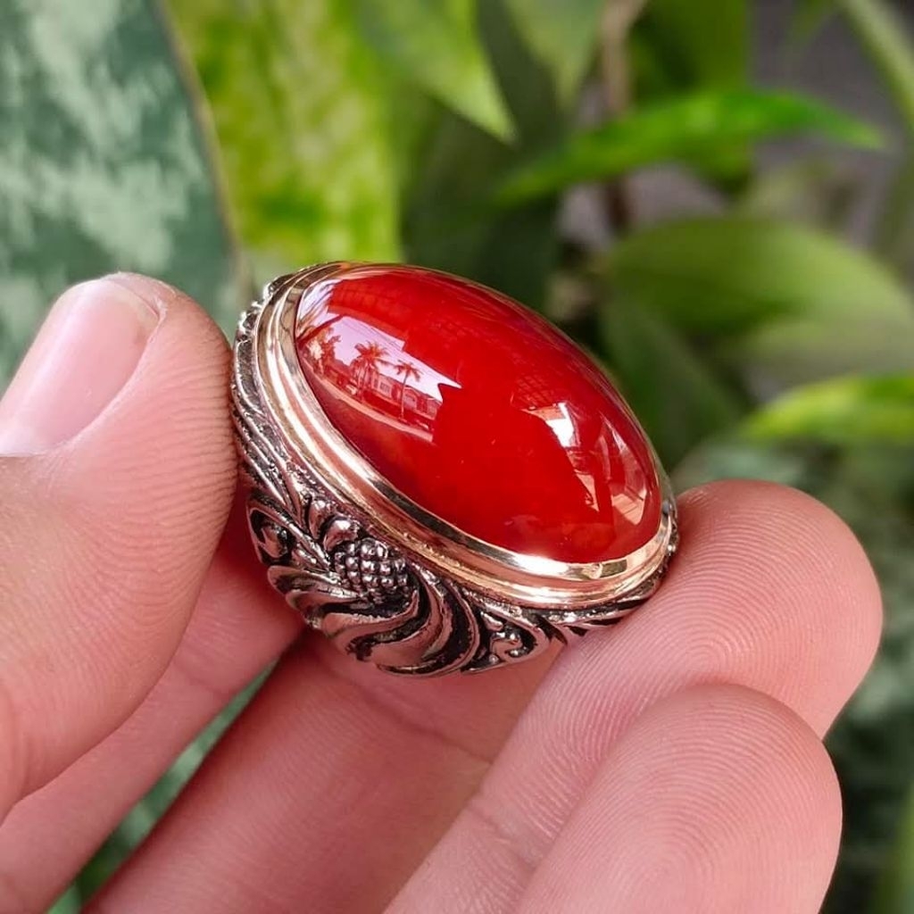 Batu akik pandan merah