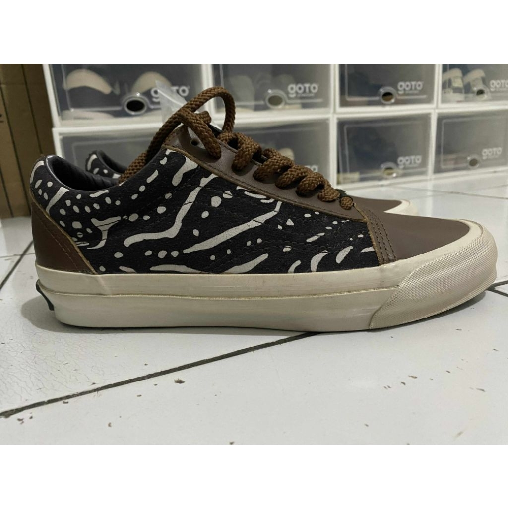 Vans Vault OG Oldskool x Taka Hayashi