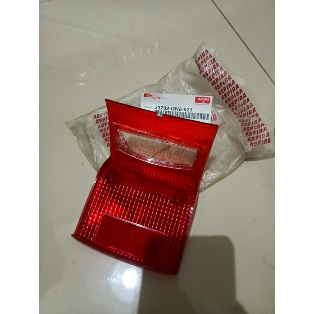 Mika Kaca Stop Rem Belakang Honda Star Prima Orginal 33702-GN8-921 33702GN8921