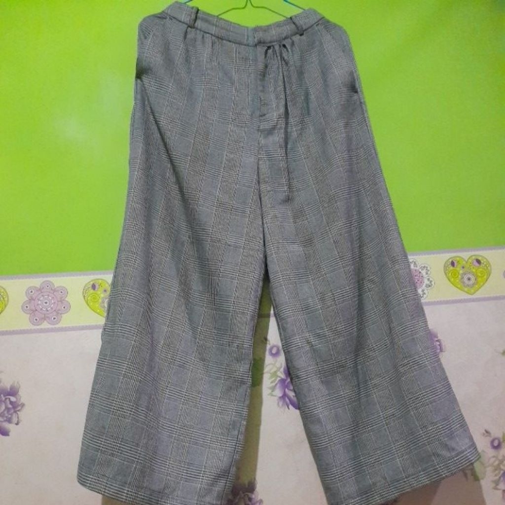 Celana panjang INGNI