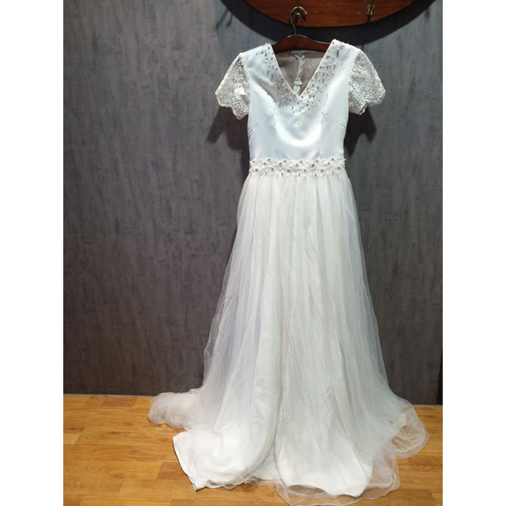 gaun pengantin elegant simple preloved