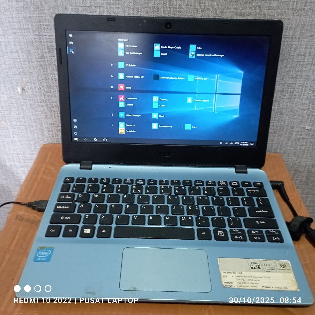 Laptop Acer Aspire V5-132 series windows 10 Intel inside Ram2gb DDR3 HDD500gb Lcd11in mesin normal t