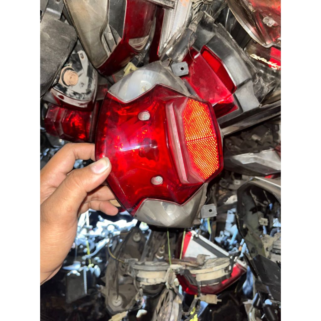 stop lem lampu belakang beat fi 2013/2014/2015 ORI copoton motor l