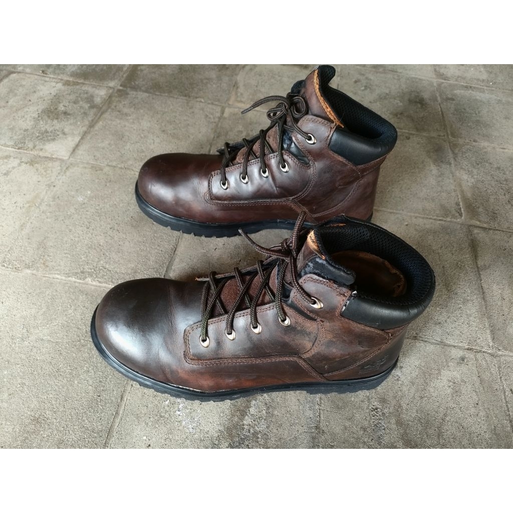 sepatu Sefty second merk Timberland size 45asli kulit