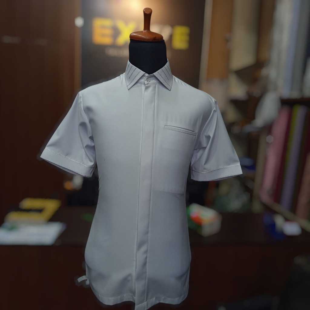 BAJU KEMEJA PUTIH PRIA LENGAN PENDEK KEMEJA PUTIH SAFARI PRIA KEMEJA PREMIUM KEMEJA EXCLUSIVE KEMEJA