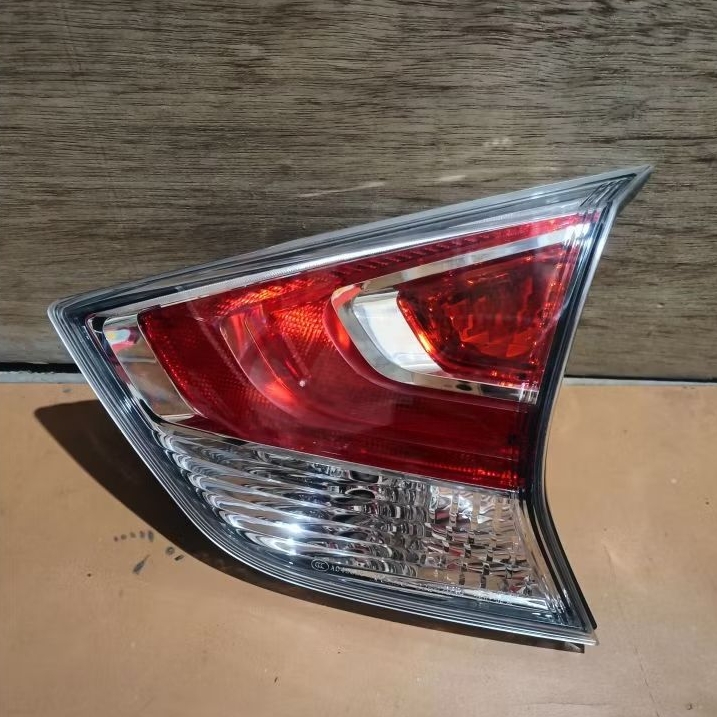 Lampu bagasi Nissan Xtrail T32