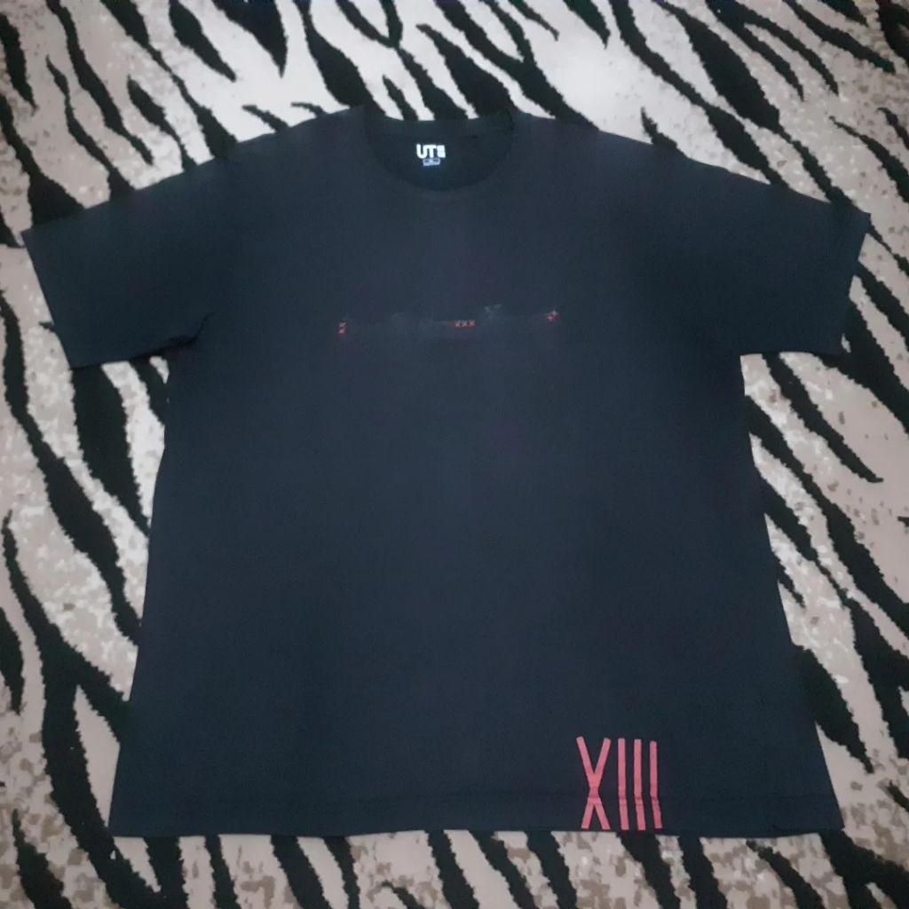 Vtg T-Shirt UNIQLO TOKYO GHOUL ZUUZOU Cr Sui Ishida / SHUEISHA