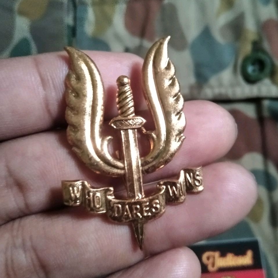Pin SAS Emblem Baret Special Air Services Tentara Jadul Path Finder Airborne Troops Linud Para Kolek