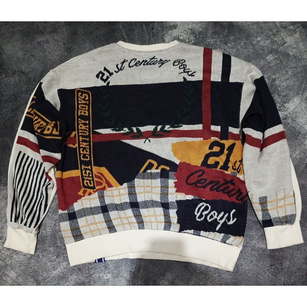 Crewneck Romantic Crown Half Knit