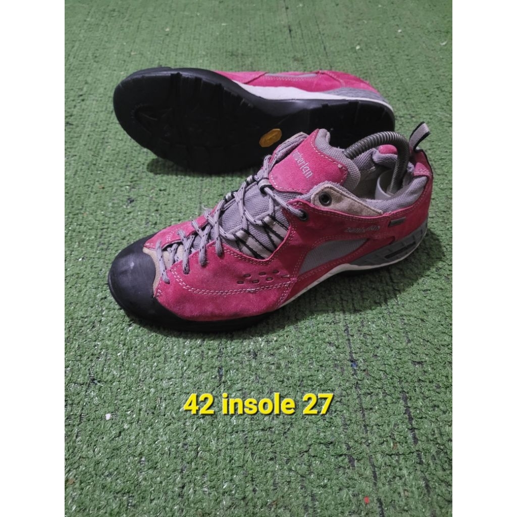 sepatu gunung s42 zamberland