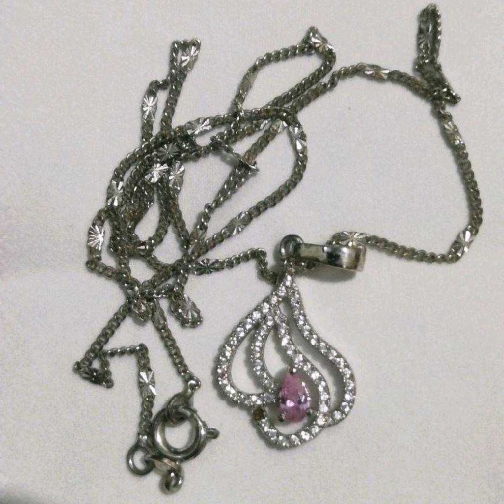 Kalung + Liontin batu permata sintetik