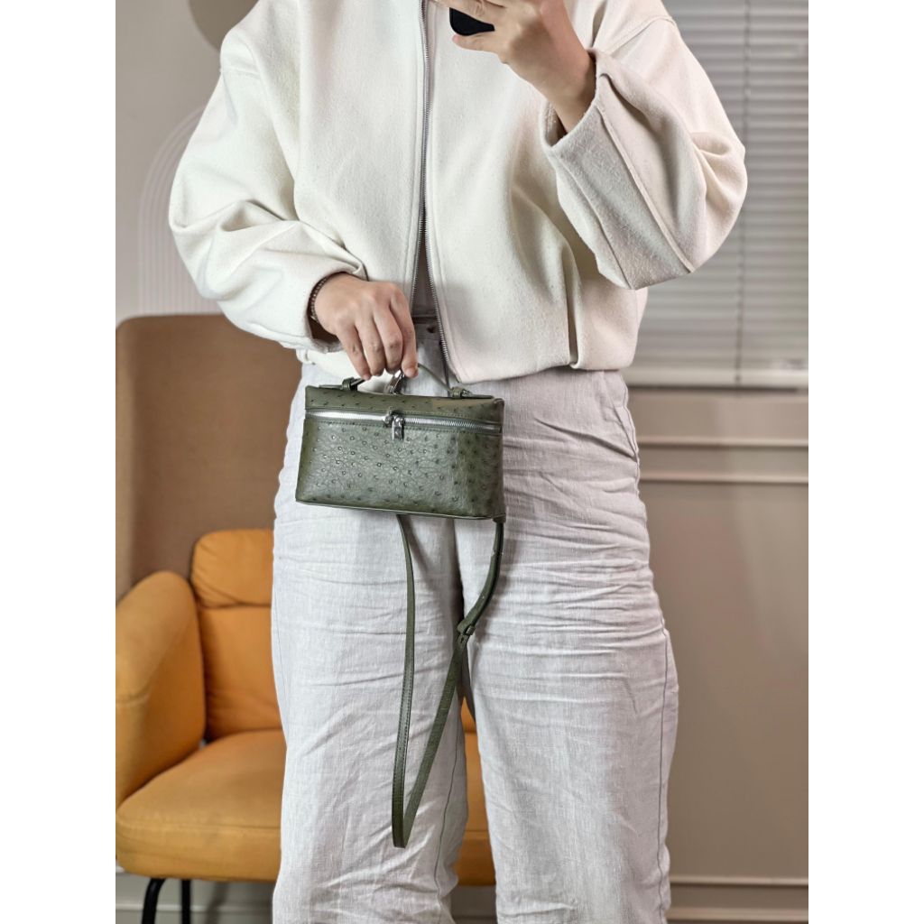 TAS SELEMPANG WANITA OSTRICH EXTRA POCKET