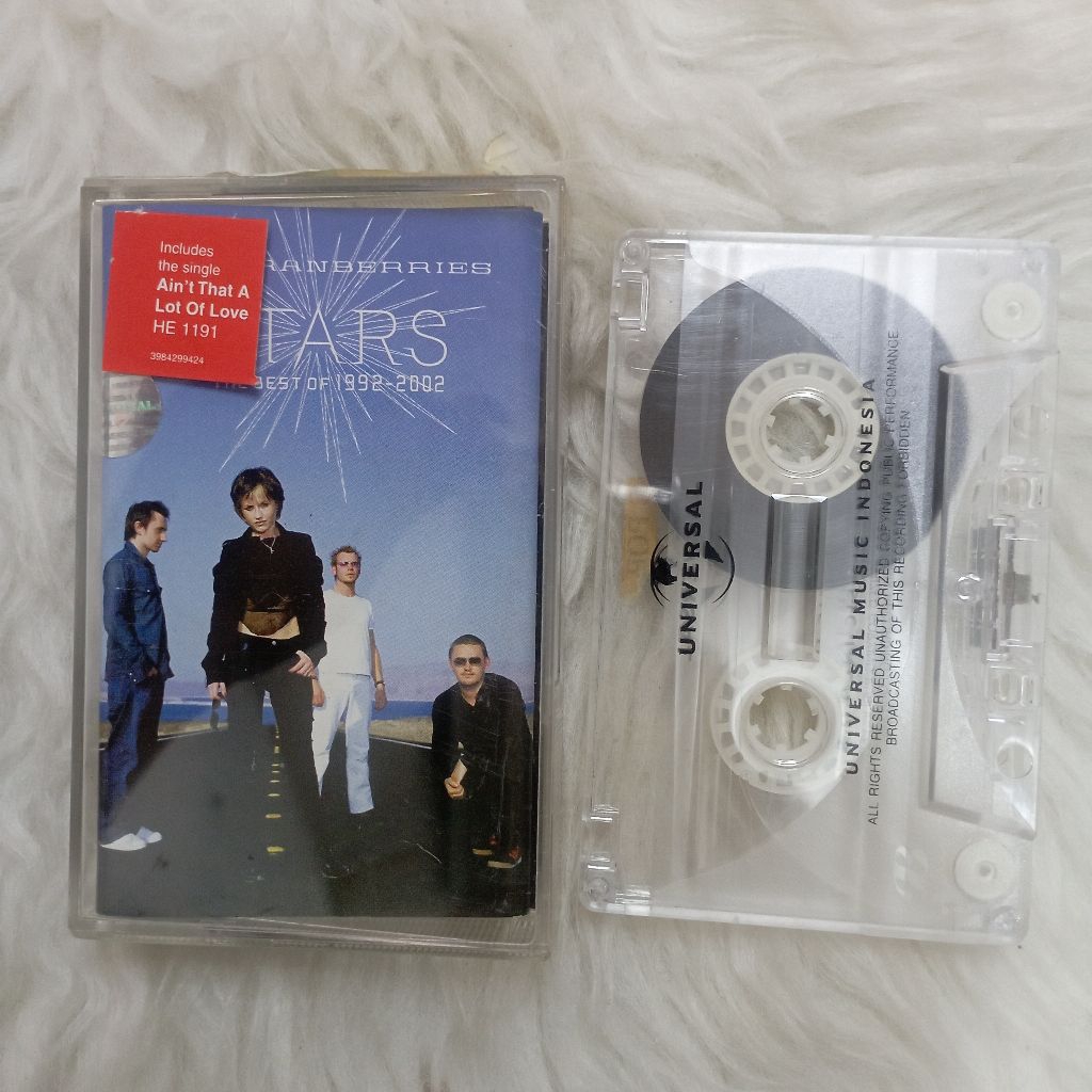 Kaset Pita The Cranberries - stars