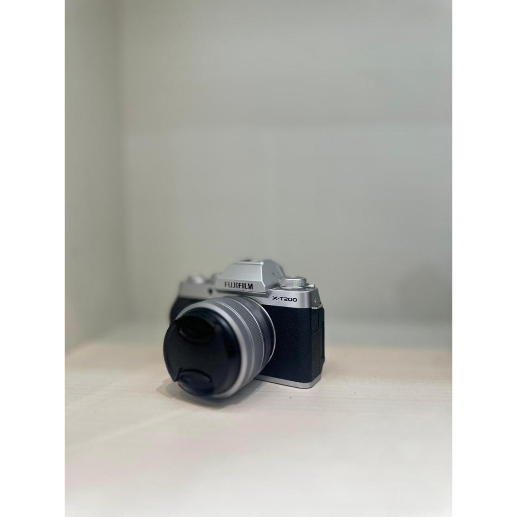 FUJIFILM X-T200 + KIT