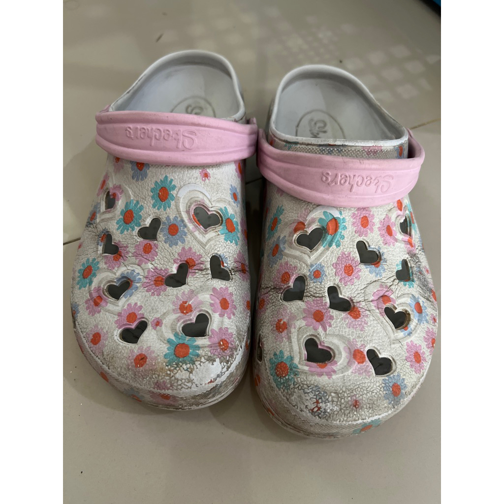 sendal skechers preloved