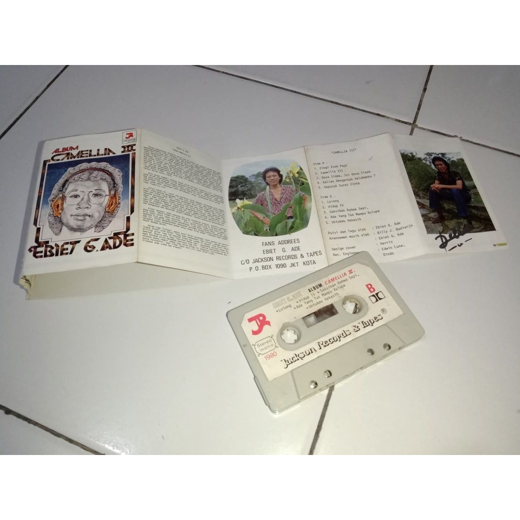 Kaset Ebiet G Ade album Camellia 3 second