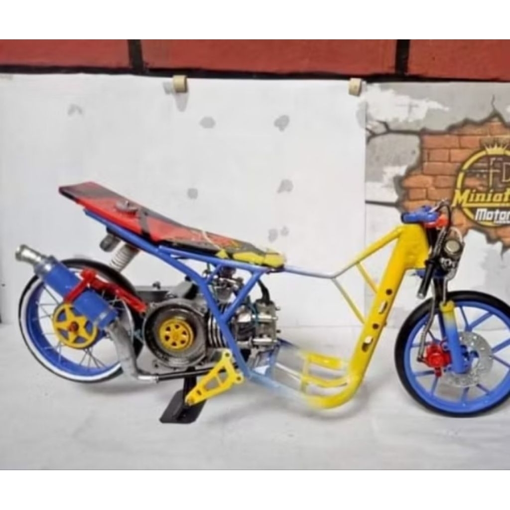 miniatur motor drag honda beat fi bonus standar paddock matic