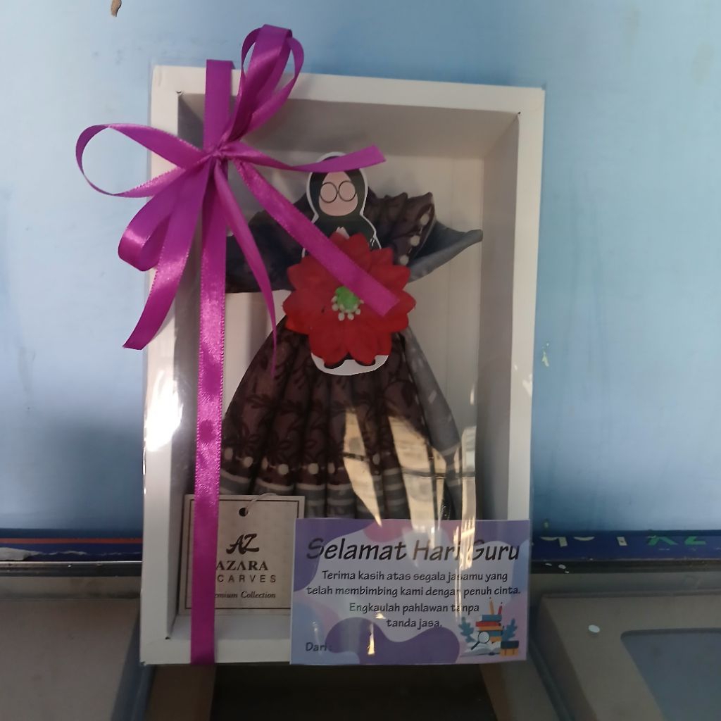 Hampers hijab hari guru