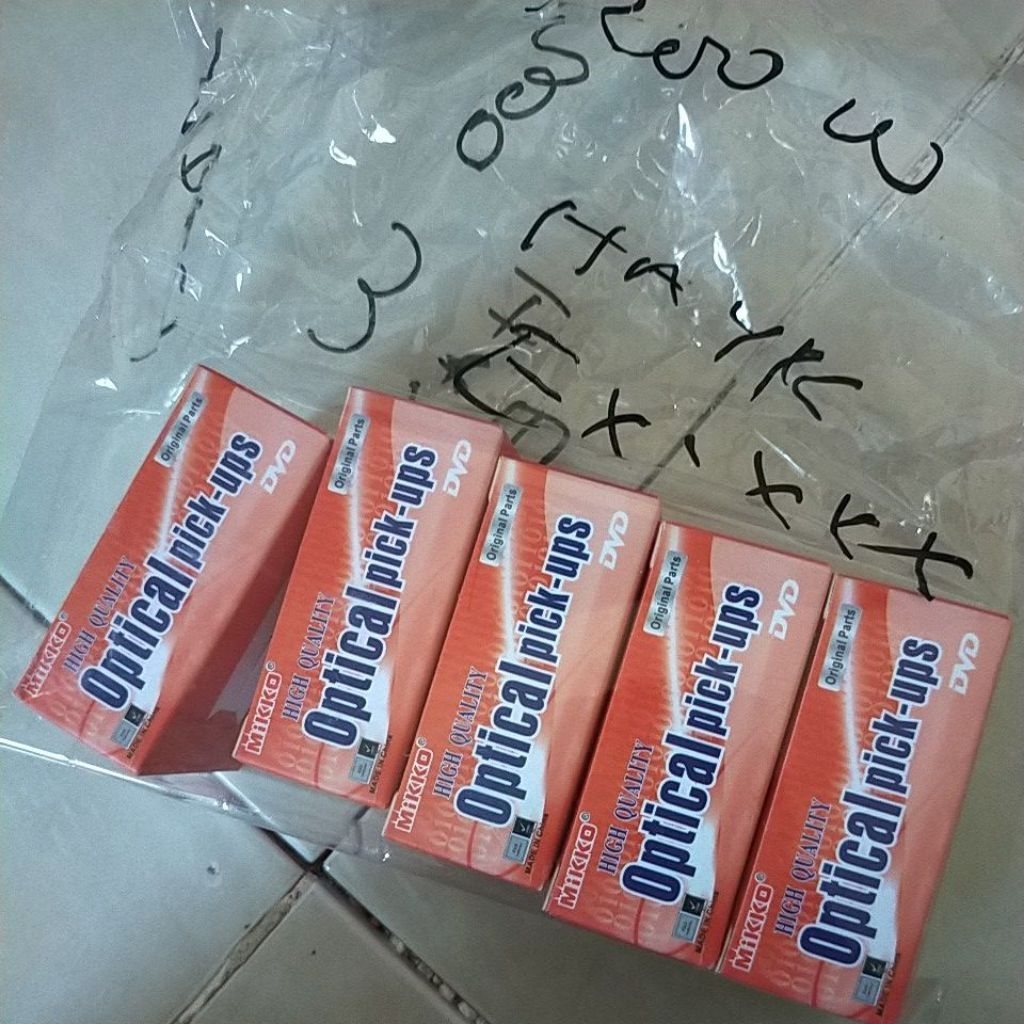 optik DVD dan kabel optik DVD