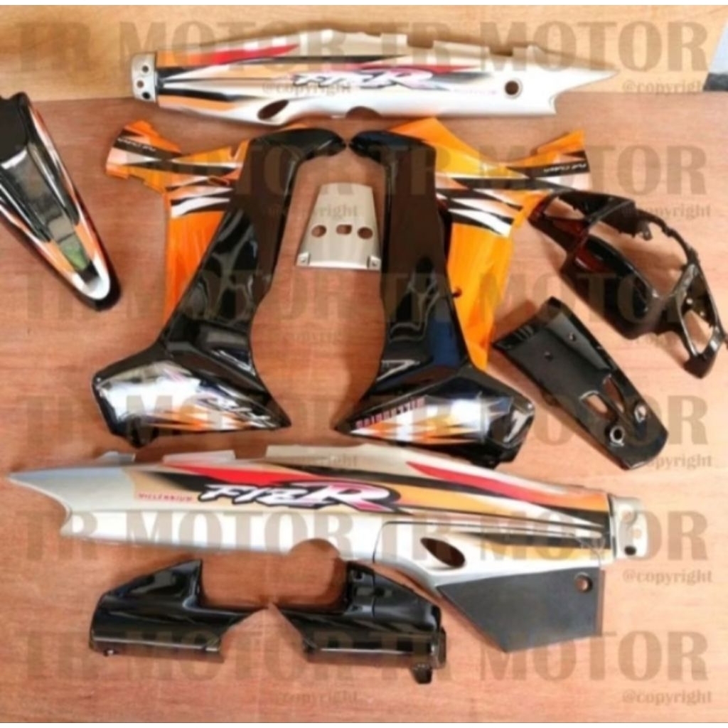 COVER BODY HALUS FULLSET YAMAHA FIZ-R VEGA R LAMA WARNA HITAM SILVER ORANGE SET STRIPING