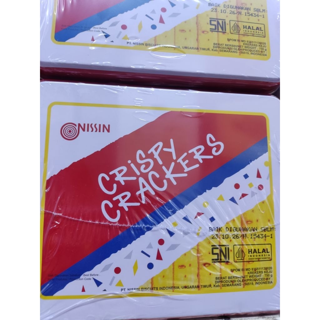 nissin crispy crackers kaleng 750 gr