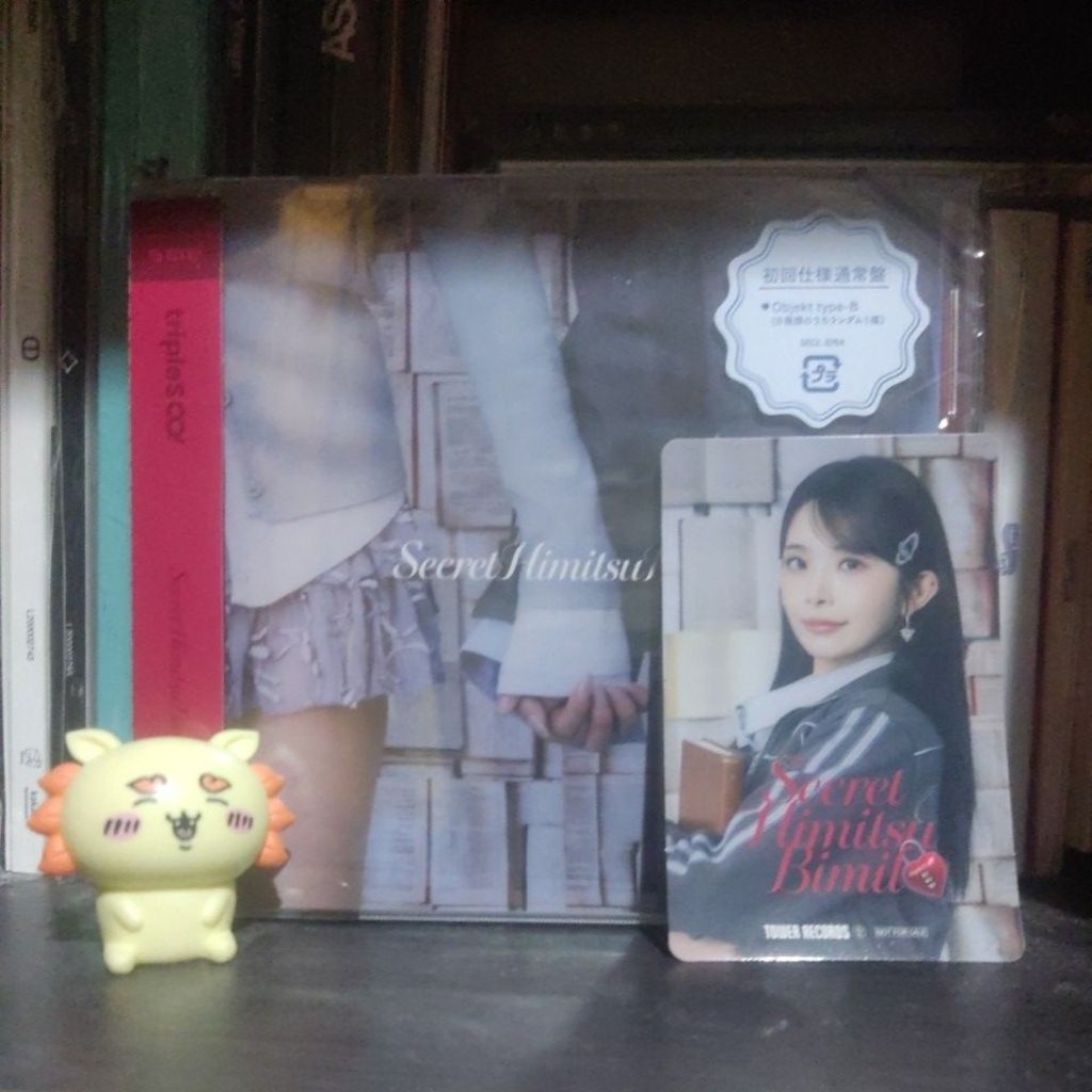 CD tripleS (Hatchi / Hatch / Hachi) - Secret Himitsu Bimil (Regular Edition) + IC Card Sticker Tower