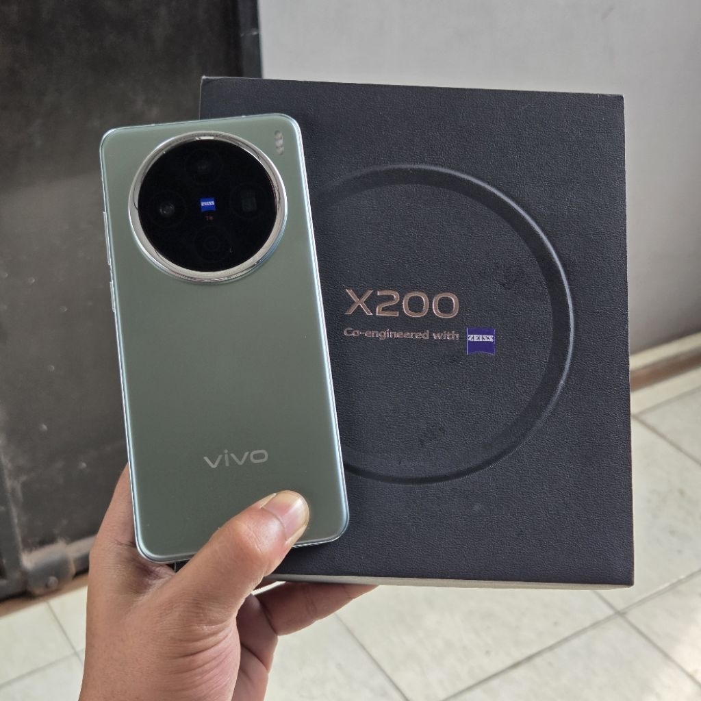 Vivo X200 Ram 12/256gb  Resmi like new