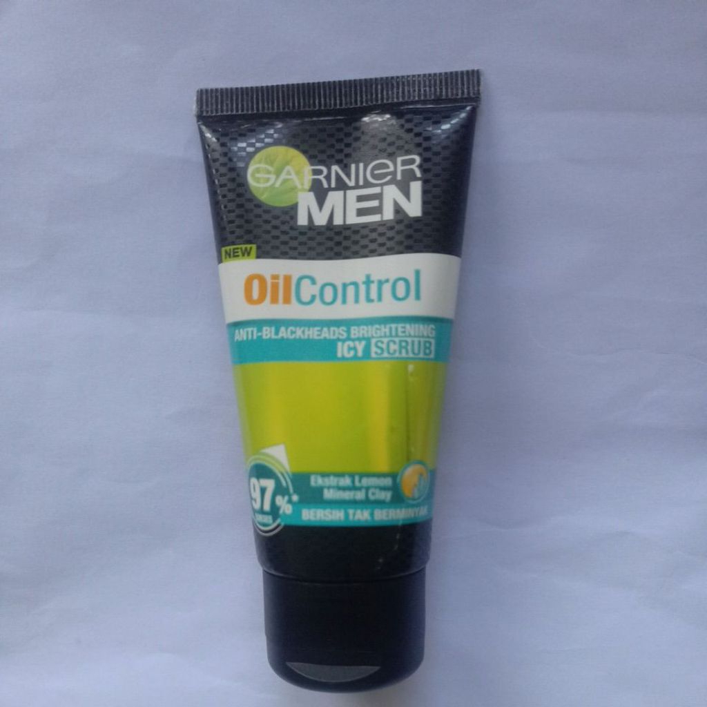 Garnier Men Icy Scrub 50ml sabun cuci muka