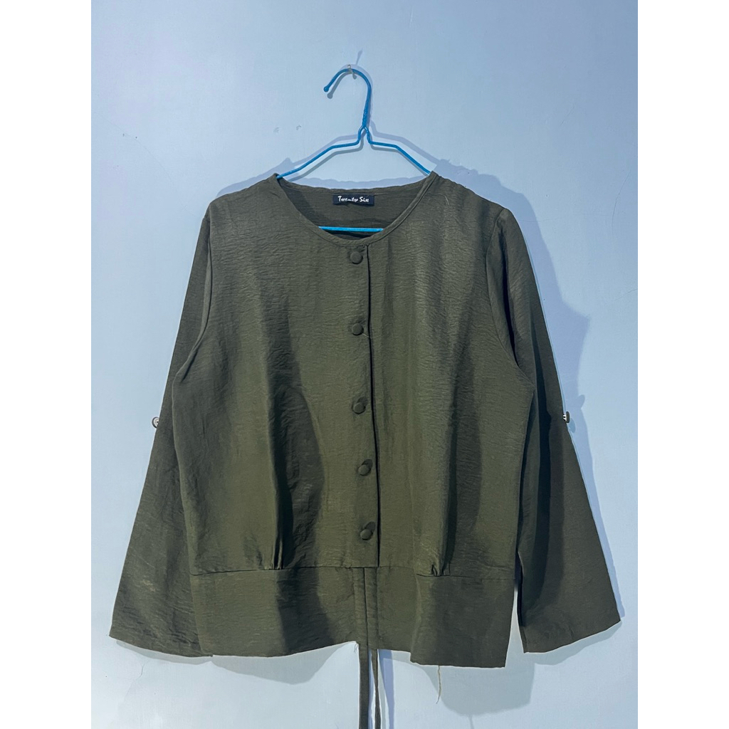 Blouse semi kemeja Army | TwentySix