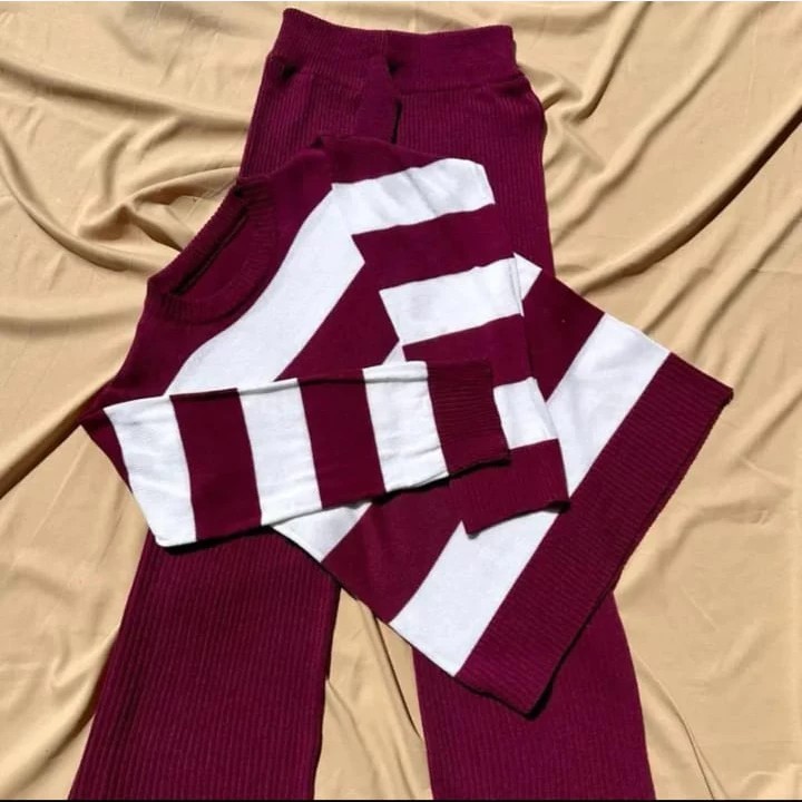 SET RAJUT WANITA GARIS KEKINIAN