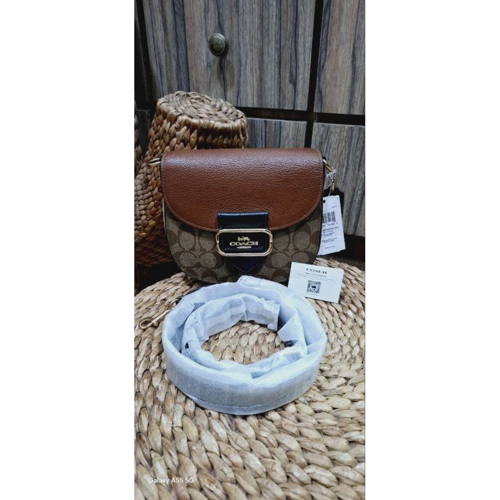 Preloved coach morgan