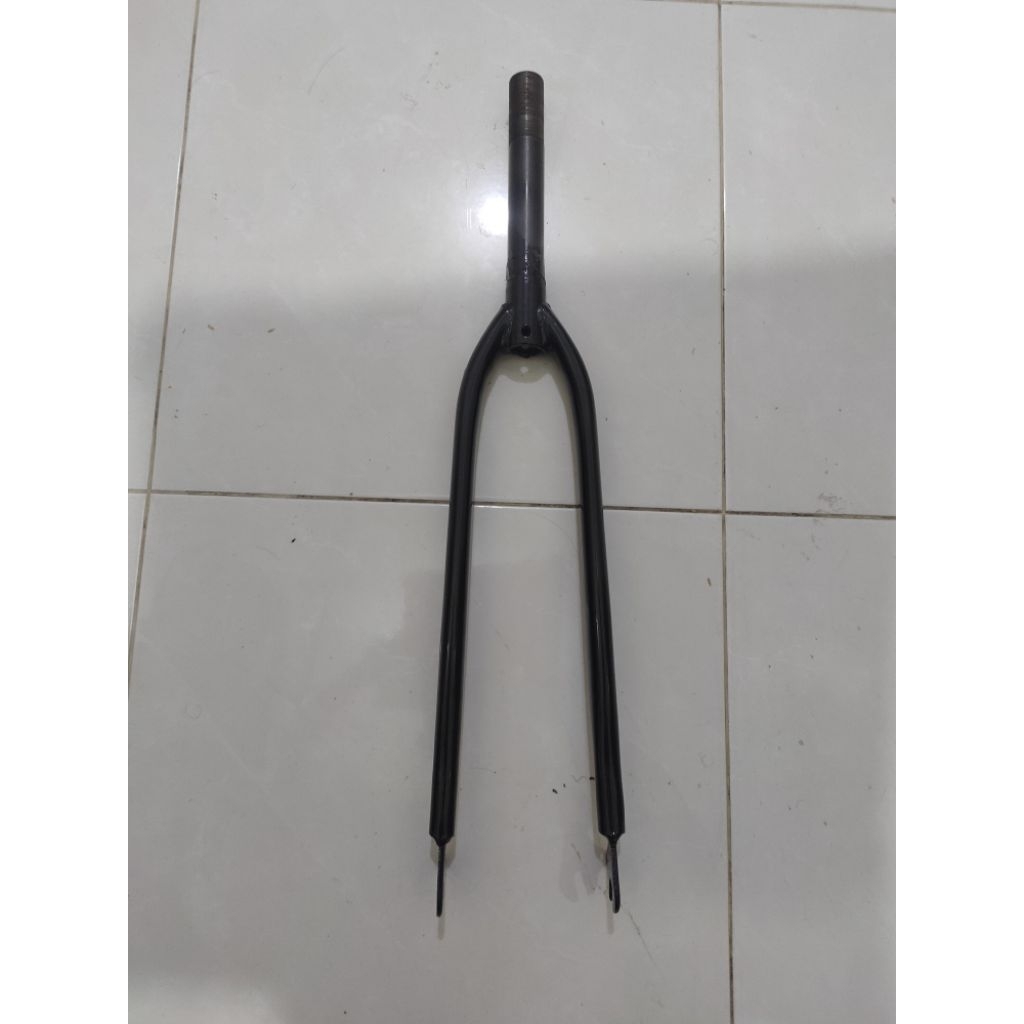 garpu fork sepeda fixie 700c standar ulir drat besi hitam