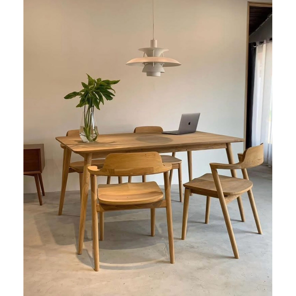 Meja Makan Minimalis 4 Kursi / Set Meja Makan Minimalis 4 Kursi