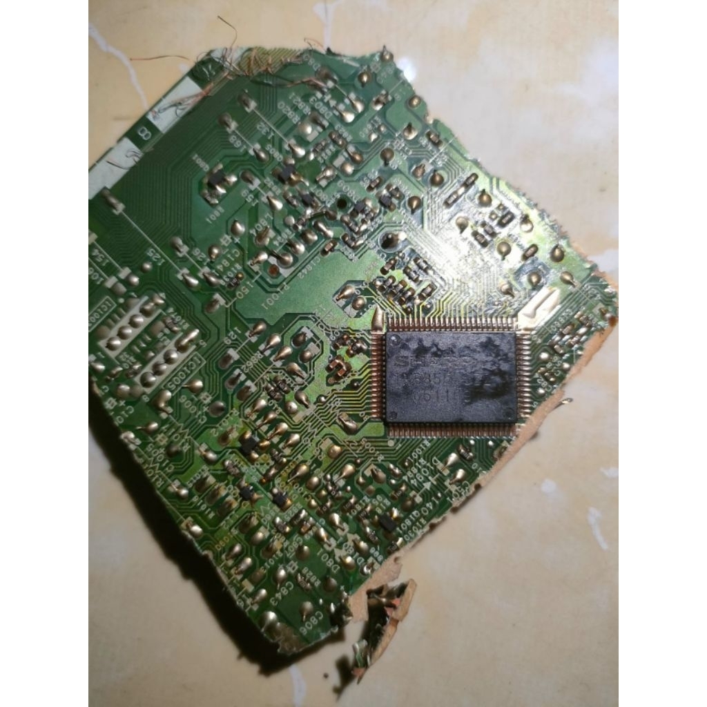 aici tempel Sharp IXB855WJZZ 651109 masih nempel pcb