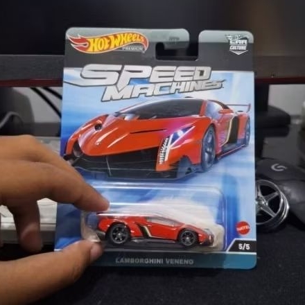 Hot Wheels Premium Lamborghini Veneno