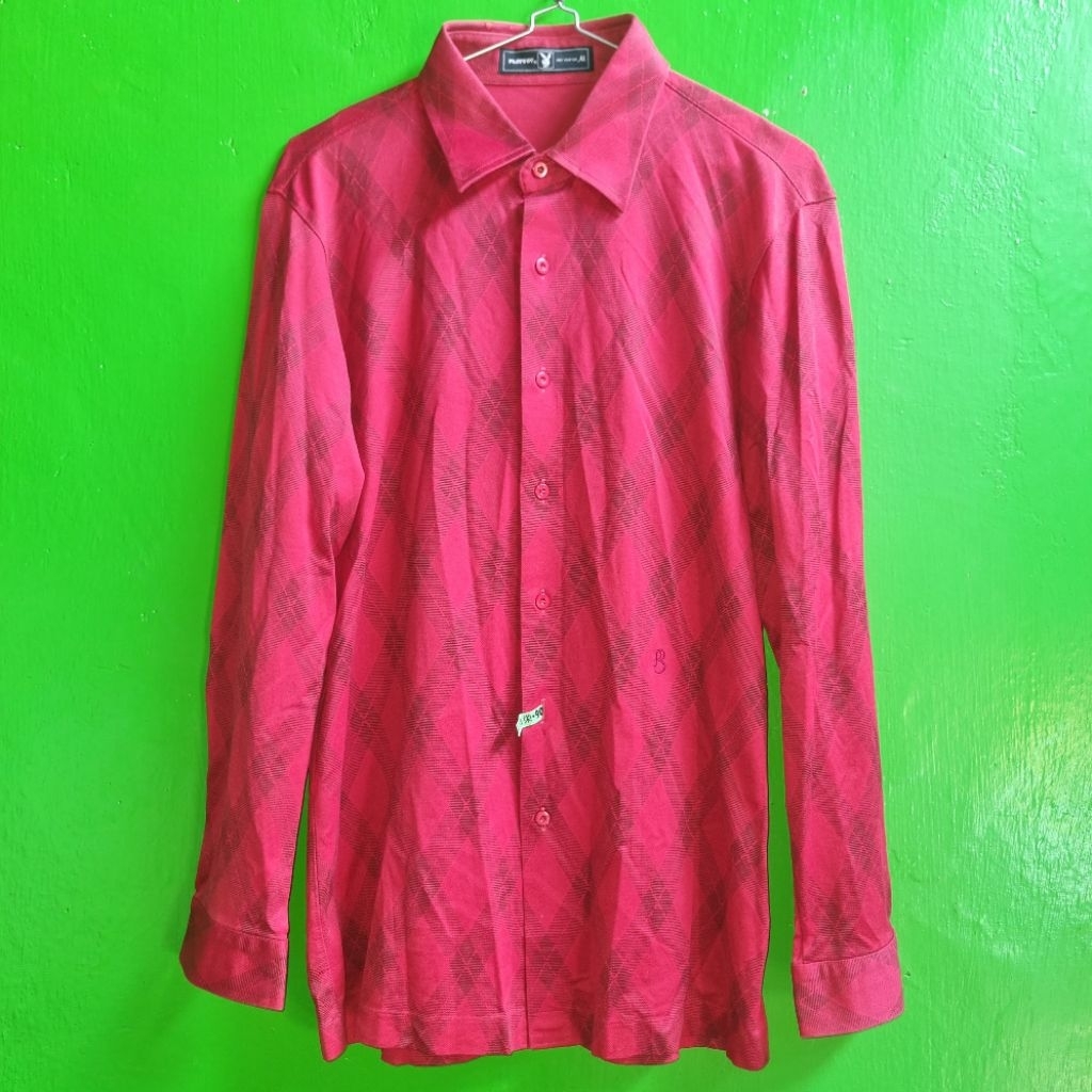 Kemeja Playboy Lengan Panjang Merah Marun