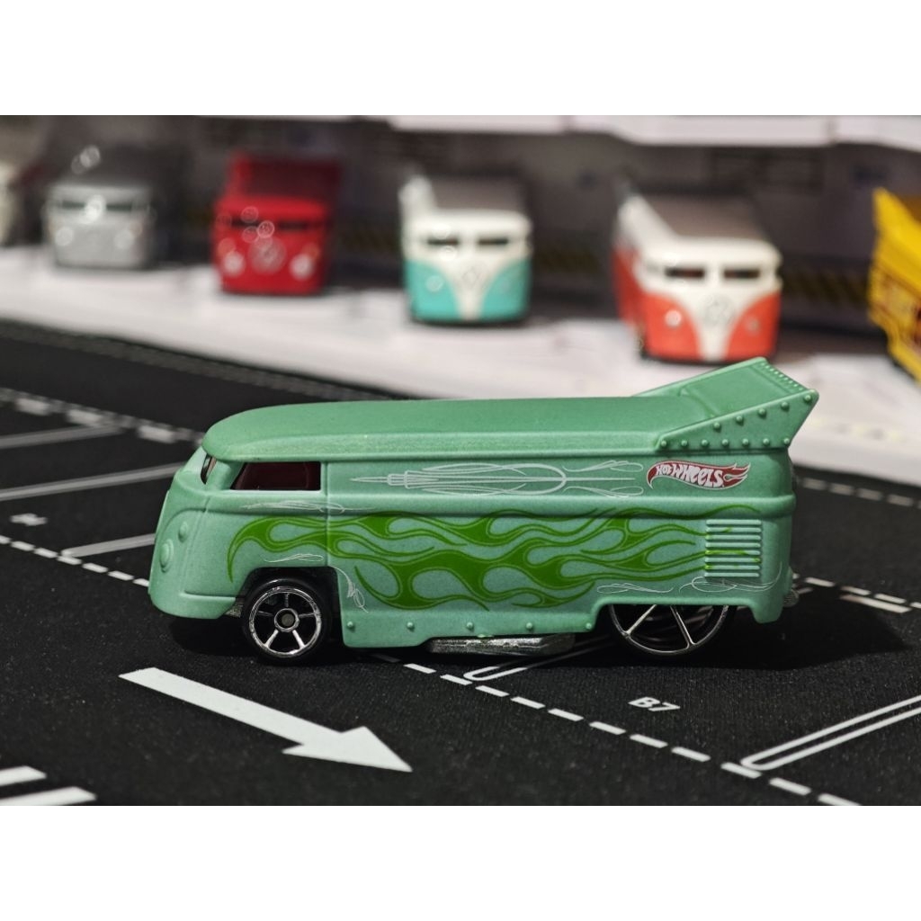 hot wheels vw drag bus color shifter