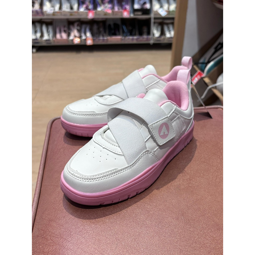 SALE Payless Airwalk Childrens Greta Sneakers - Pink harga normal 429000