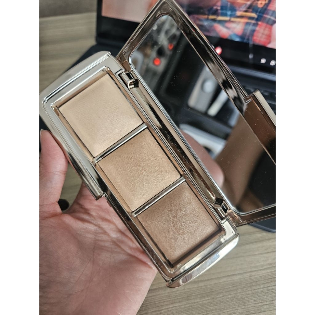 Hourglass Ambient Lighting Palette Volume 2