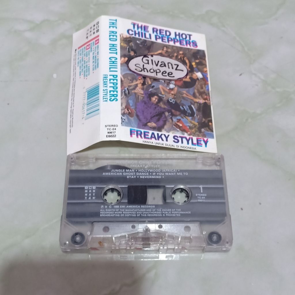 Kaset pita RHCP RED HOT CHILI PEPPERS - Freaky Style